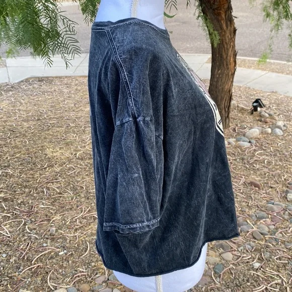 Crop Top - Heart Breakers - Picture 5 of 13